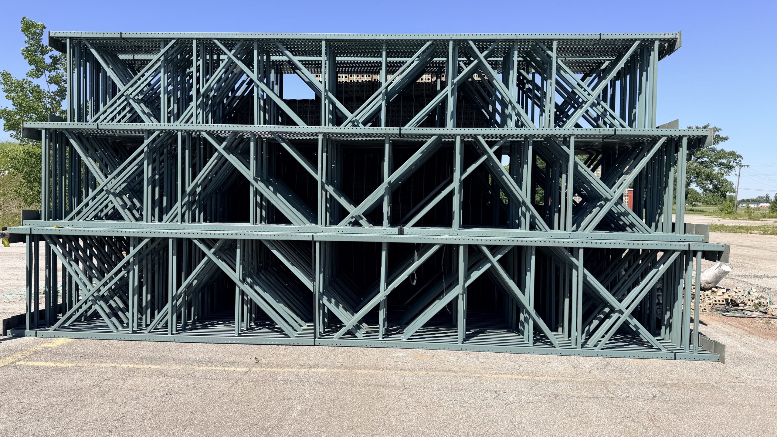 green upright, teardrop, 3x3 green welded